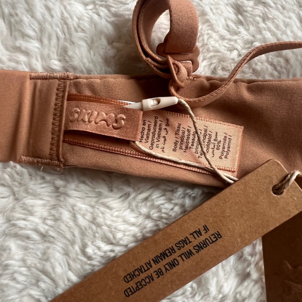SKIMS Fits Everybody T-Shirt Bra Ochre Underwire Padded BA-DEM-9221 Size 30B NEW - Picture 8 of 12